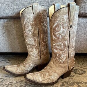 Corral Womens  Leather Cowboy Boots